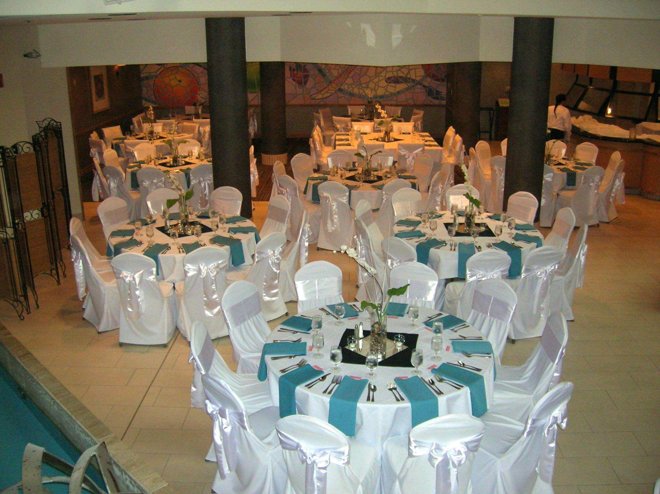 เอมบาสซี สวีท โฮเต็ล แคนซัสซิตี้ โอเวอร์แลนด์พาร์ค Hotel ร้านอาหาร รูปภาพ
