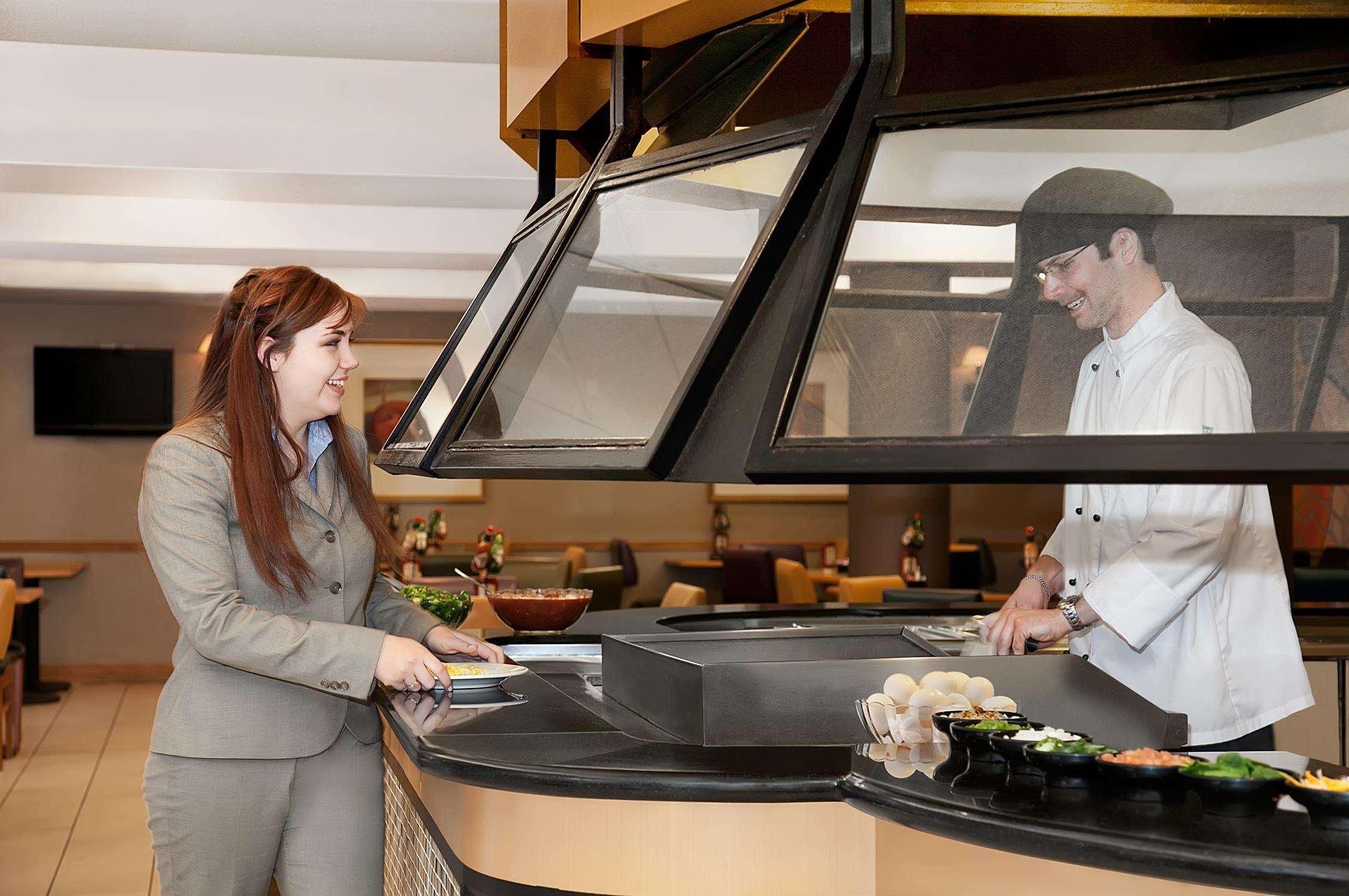 เอมบาสซี สวีท โฮเต็ล แคนซัสซิตี้ โอเวอร์แลนด์พาร์ค Hotel ภายนอก รูปภาพ